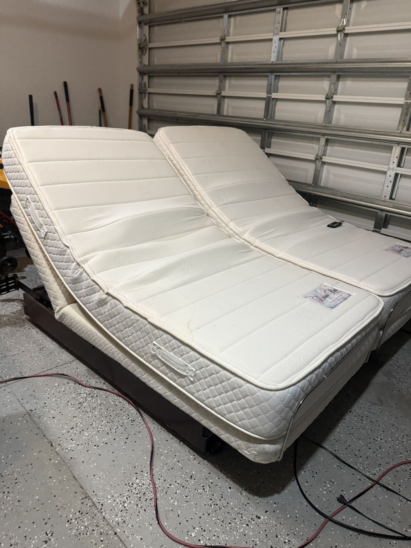 Electric adjustable bed