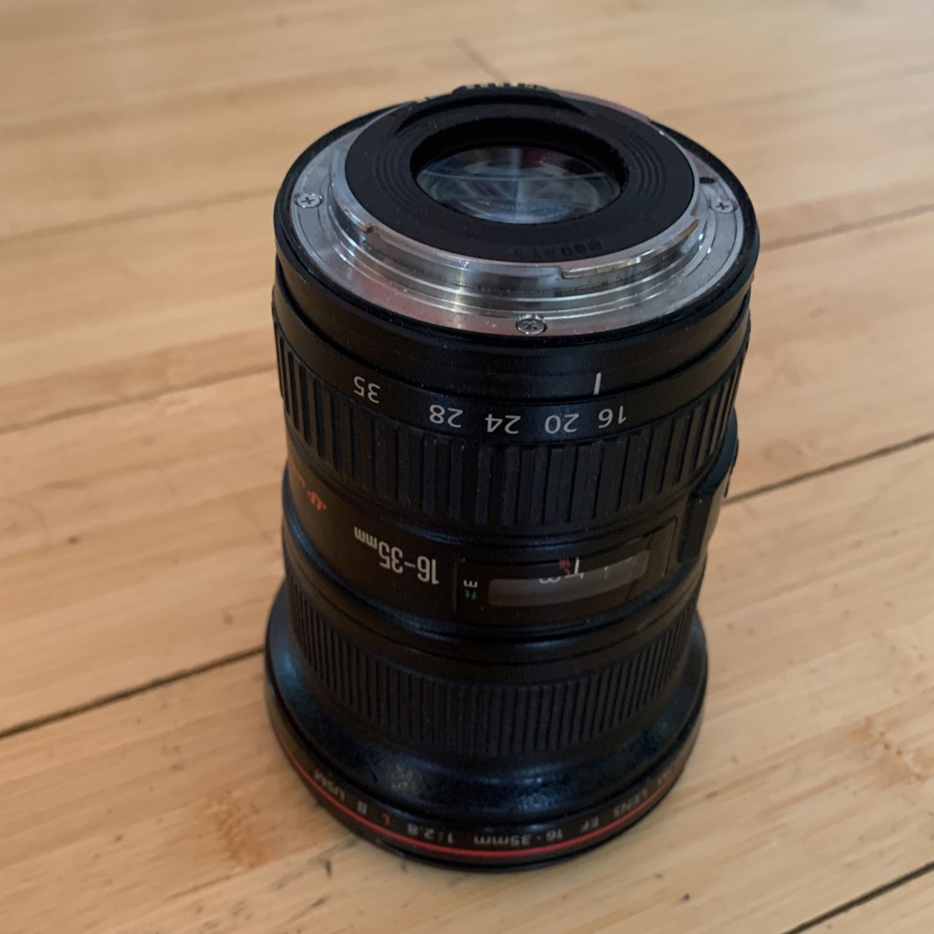 Canon Zoom 16-35mm