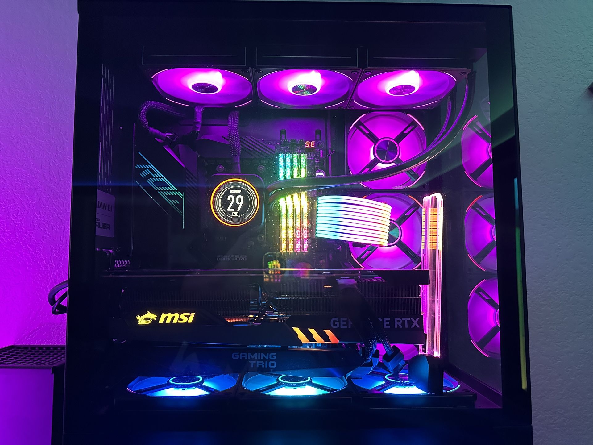 High End Custom Gaming PC- 3080ti $3000 OBO for Sale in Gilbert, AZ ...