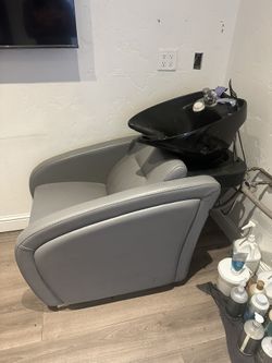 Wash Bowl With Chair