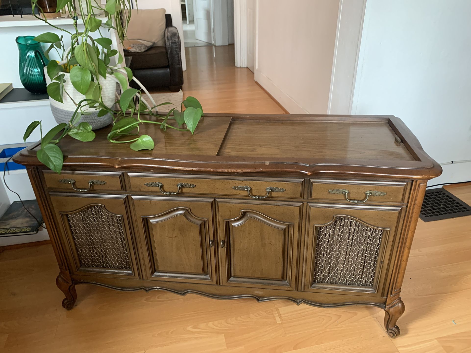 1960s/70s Magnivox Record Player Cabinet