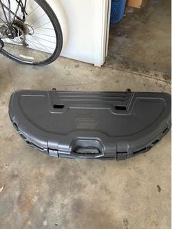 Plano compact bow case