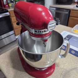 Used KitchenAid Tilt-Head Stand Mixer