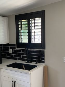 Plantation Shutters- FREE ESTIMATES & SAME DAY PRICING, Custom, Real Wood, Window Shutters, Treatments, Coverings. Persianas de Madera.