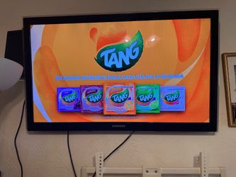 $100 x 2 tv de 44" y 42" para cogarce pared