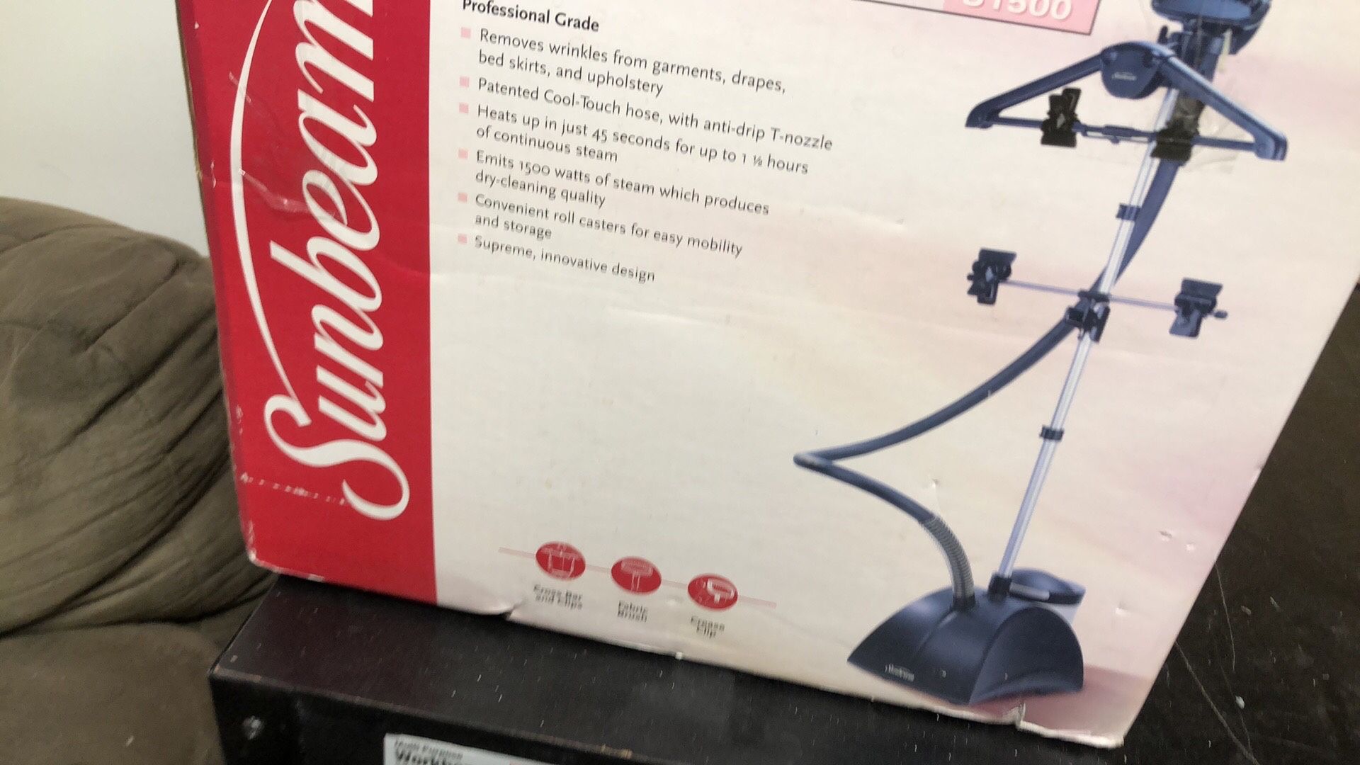 Garment steamer New In The Box