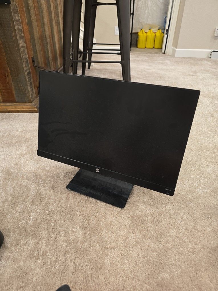 HP Pavilion 21.5-inch IPS LED HDMI VGA Monitor