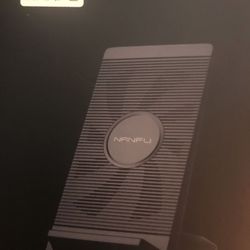 Brand New Wireless Charger Fast Charger For iPhone and Samsung
