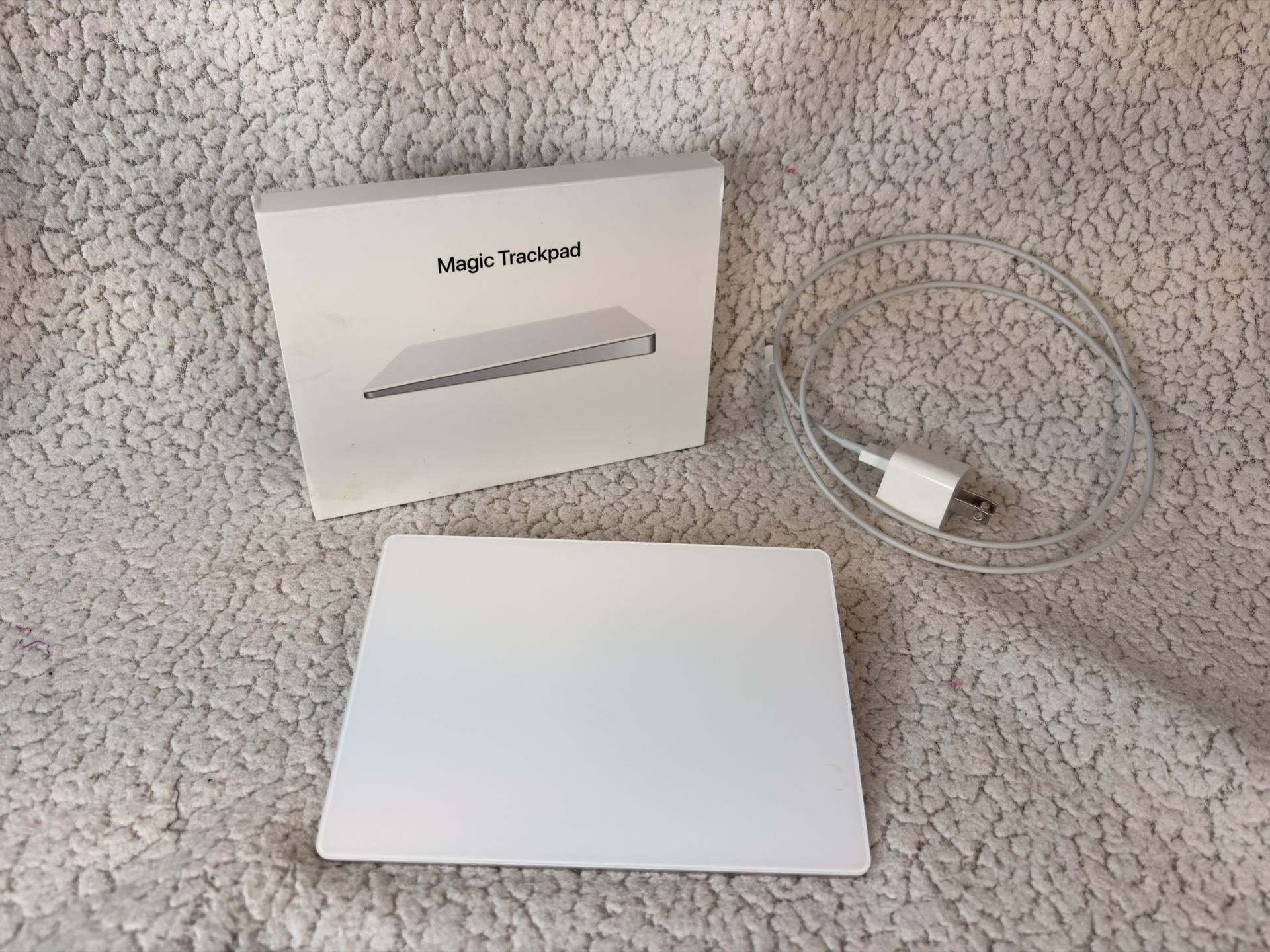 Apple magic trackpad 2 With Lightning Cable Charger