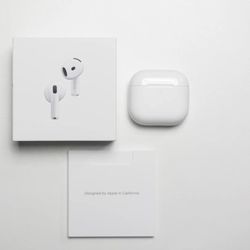 AirPods Gen 4 Noise Canceling 