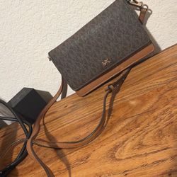 Michael Kors Purse/wallet