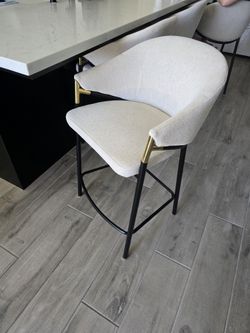 Bar Stools Like New Set Of 4