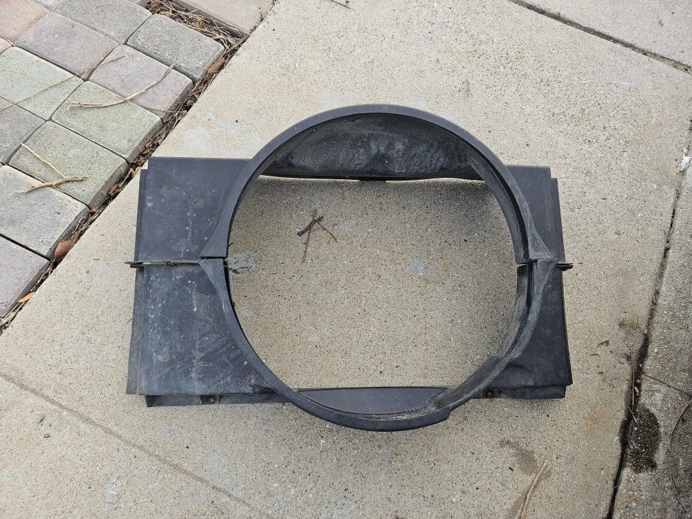 1988-99 Chevy suburban C10 Fan Shroud For 350
