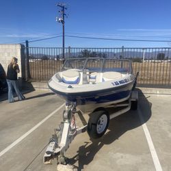 2007 Bayliner 175 135hp White and Blue