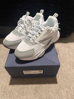 Dior b22 size 9