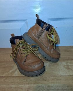 size 8 Carter's CHILDS zipper lace up brown ankle boots $10 FIRM