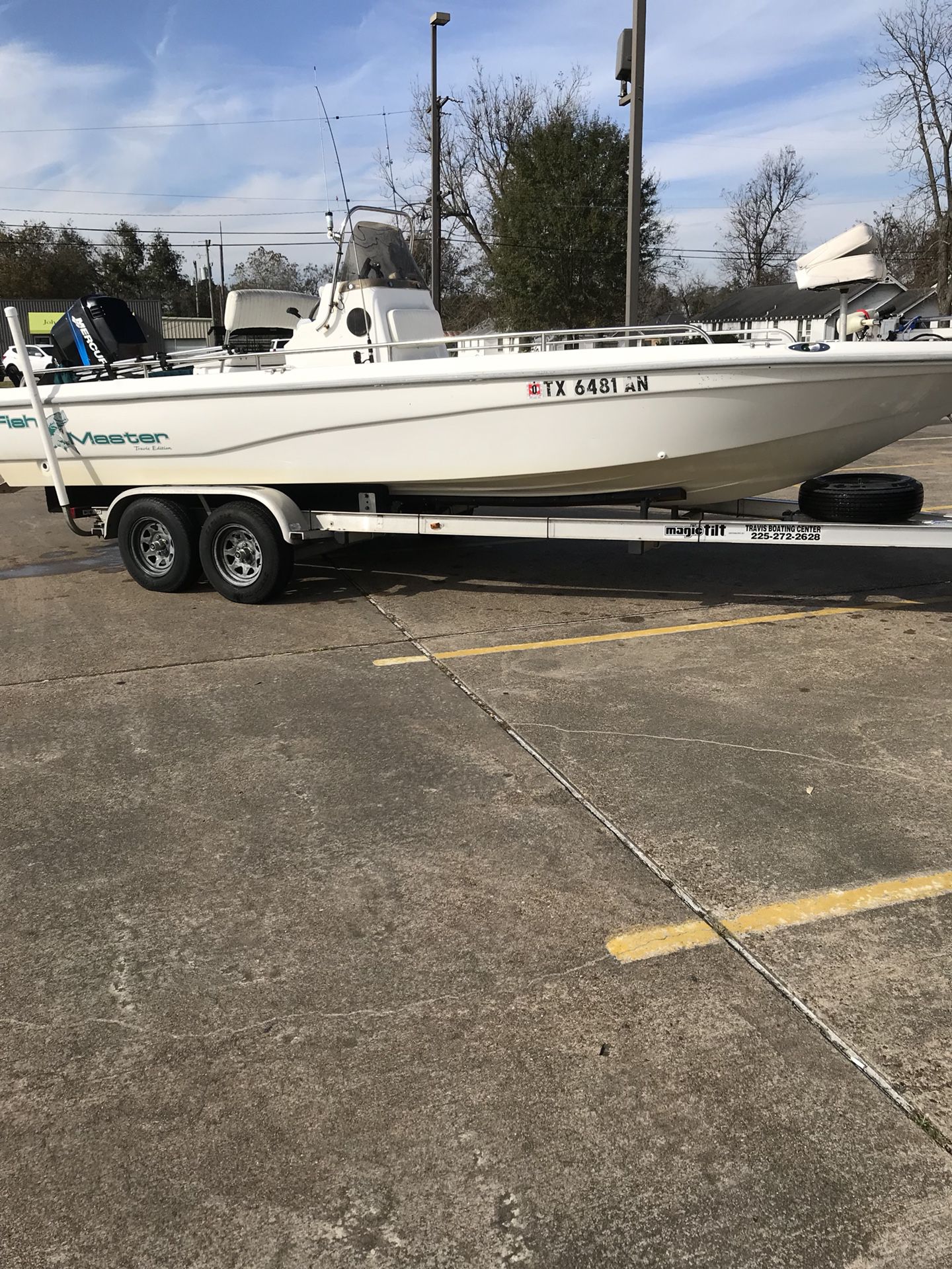 23ft fishmaster center console bay boat