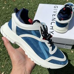 Sz 9.5 Givenchy Runners $120 FIRM NO TRADES