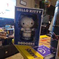 HELLO  KITTY DODGERS 