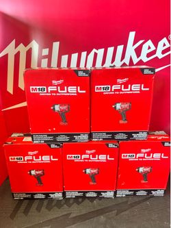 Milwaukee M18 FUEL 1/2 in. High Torque Impact Wrench