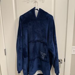 Villanova wearable blanket hoodie one size fits all- soft inside