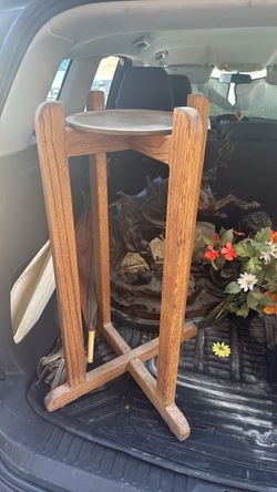 $15 Solid wood stand for statues/plants!