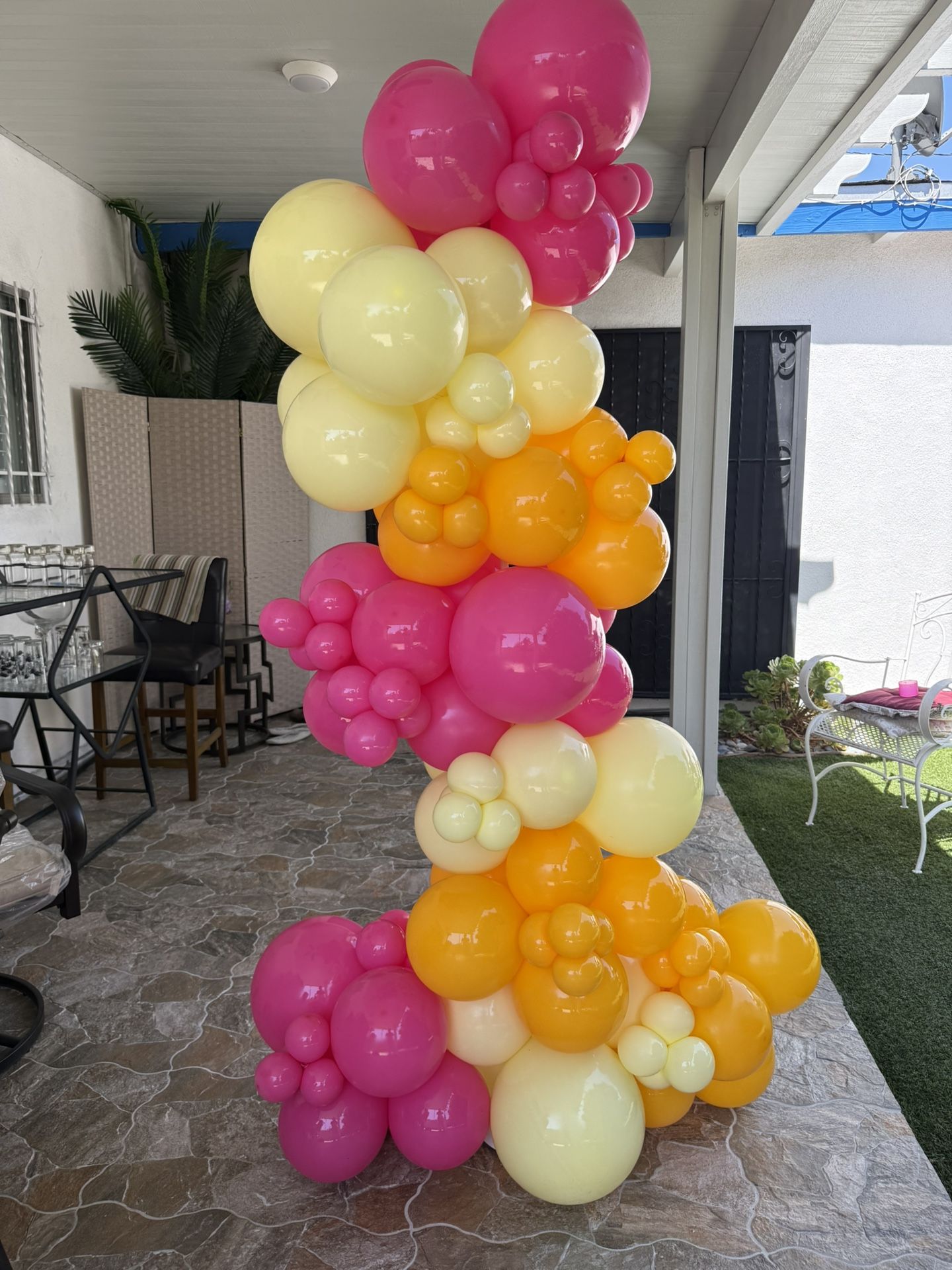 BALLOON COLUMN