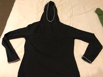 Ladies medium black pullover top shirt with hoodie