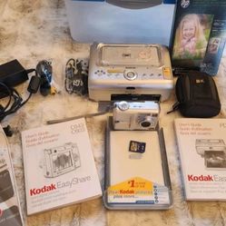 Kodak EasyShare  C643 Digital Camera And Printer Dock series 3 + Accessories 