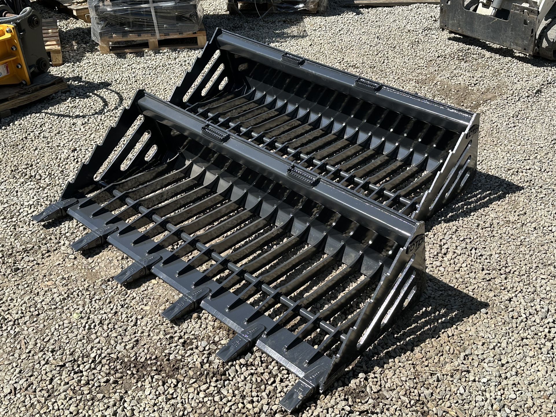 Skid Steer Skelton Rock Buckets