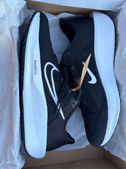 Nike Quest 6
