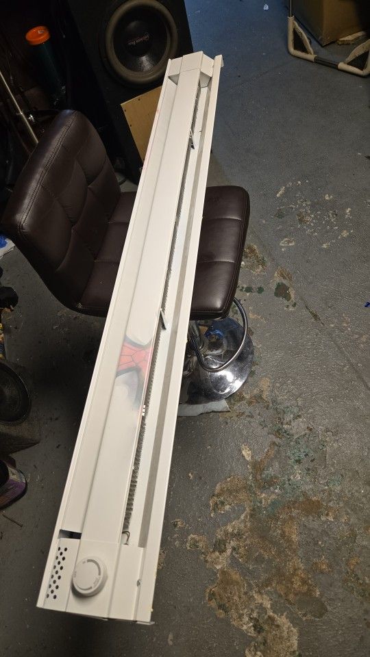 Electric Baseboard Heater in White