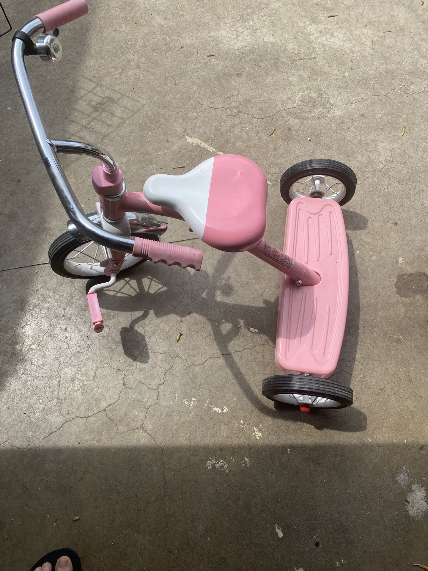 Toddlers Girls Bike $ 20