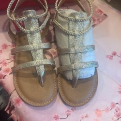 #1582… Girls Size 3 Platoon Metallic Margaree Sandals Flats 