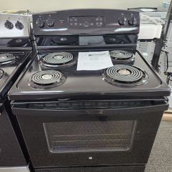 30 in, 4 Burner Element Free-Standing Electric
Range in White