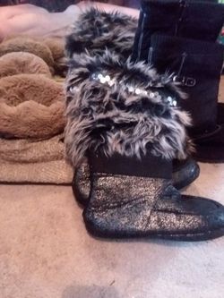 Women's boots size 10 & 11