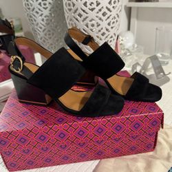 Tory Burch Heels 👠 Size 7 , Velvet, Good Conditions 