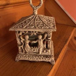 Japanese Garden Lantern