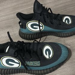 Officially Licensed NFL Green Bay Knit Light-Up Sneakers (Yeezy-Adjacent Style)