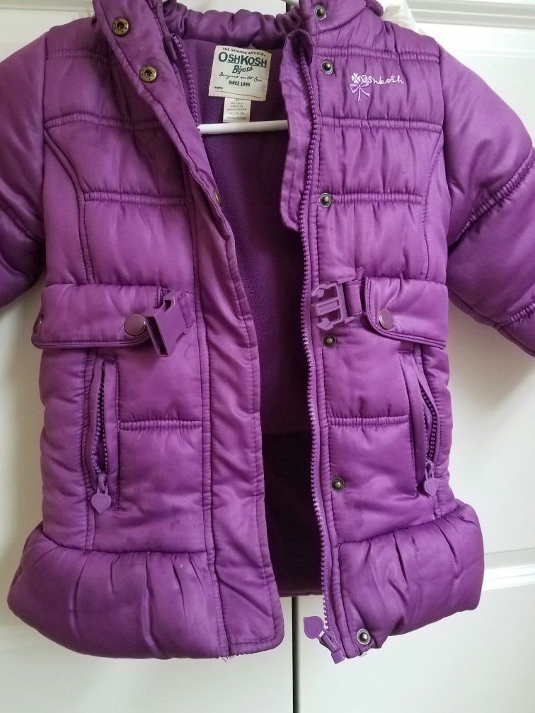 Oshkosh winter very warm jacket size 3T - $15 not negotiable