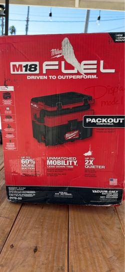Milwaukee M18 FUEL PACKOUT 2.5 Gal Wet/Dry Vacuum