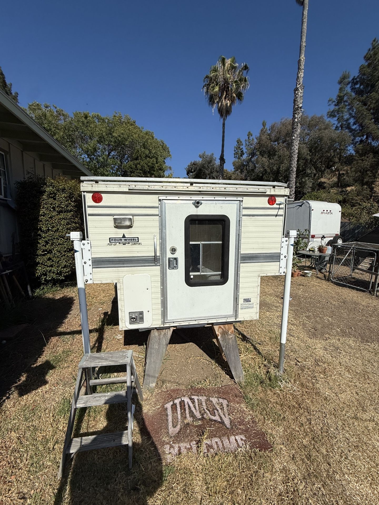 Four-Wheel Pop-Up Camper
