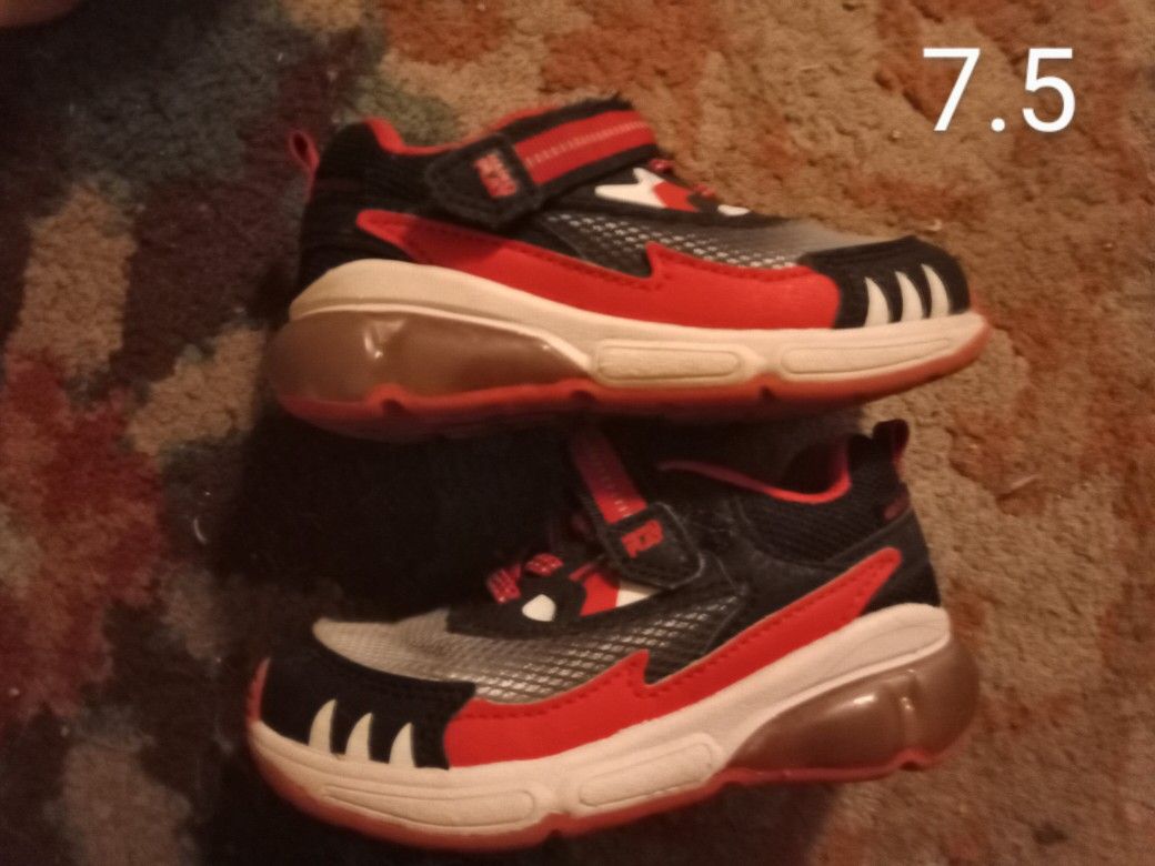 Size 7 Toddler Sneakers 