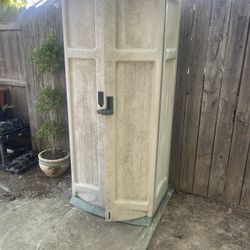 Plastic Storage For House M I Ask $50