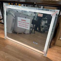 LED Lights Anti-Fog Wall Bathroom Vanity Mirror in Tempered Glass