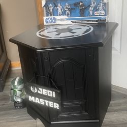 1 Nightstands Or End Tables (starwars Fans)