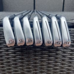 Taylormade LEFT HANDED 2024 P770 PW-4 Mint!