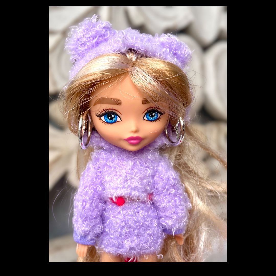 Barbie Extra Minis Doll #4 Blonde Hair Purple Outfit & Accessories
