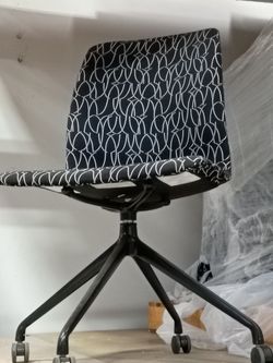 Black & White Patterned Office Chair with Wheels