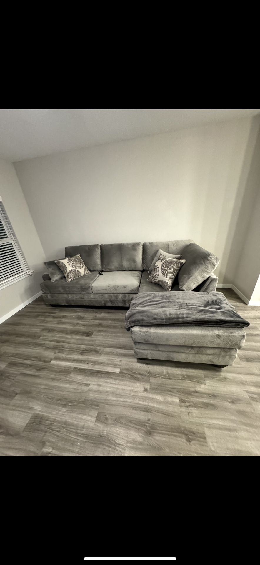Sectional Couch (Great condition)